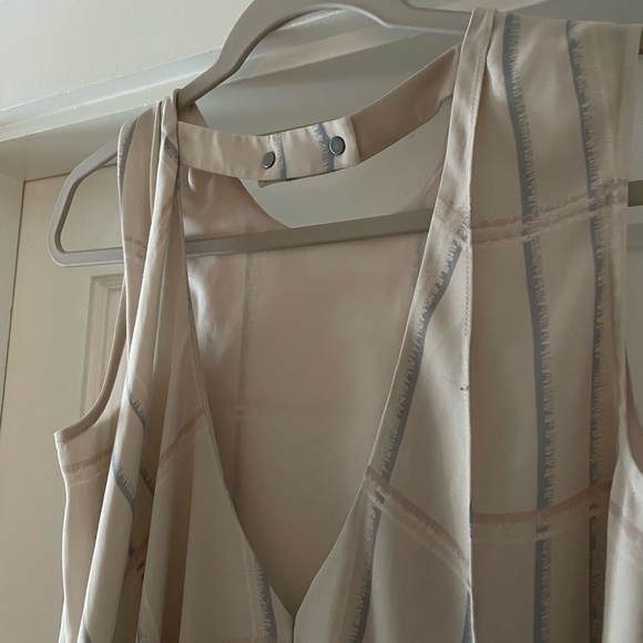 BCBGMaxAzria Chiffon Top - Picture 2 of 3